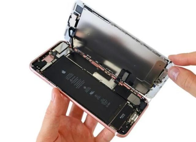 现在买iPhone 7 Plus过时吗？