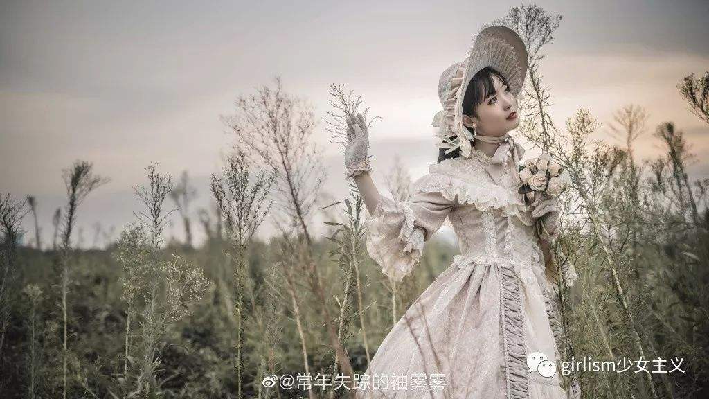 lolita文案(适合发lolita照片的文案)