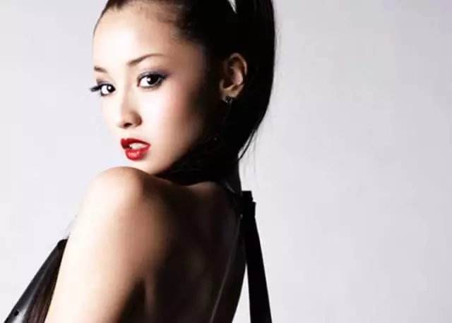 大众传媒中的女性形象(大众媒介对女性形象的建构)